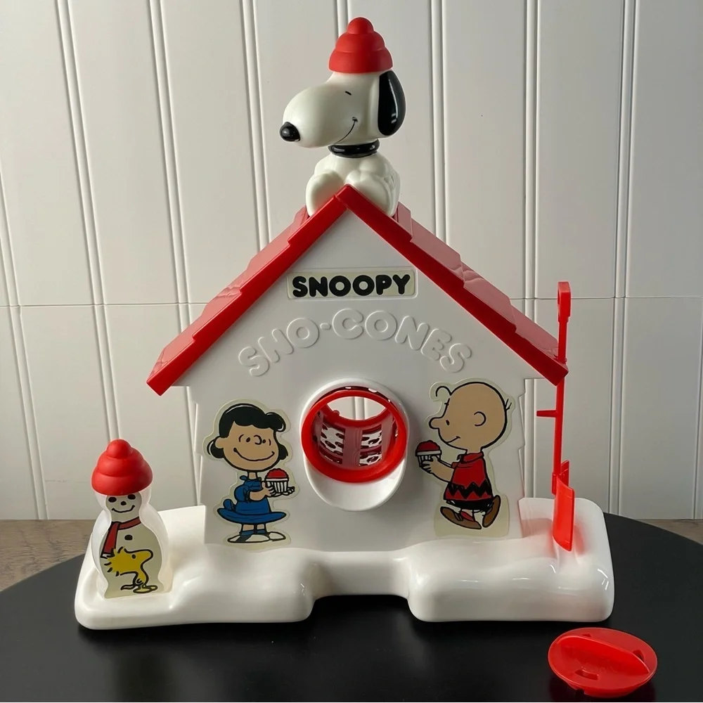 The‎ Original Design Snoopy Sno-Cone Maker Sababa Toys 2007 Summer Fun Icies